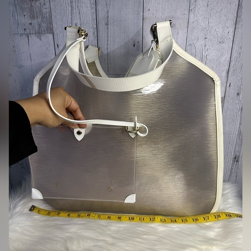 LOUIS VUITTON epi plage vinyl shoulder bag in clear white - Picture 12 of 16